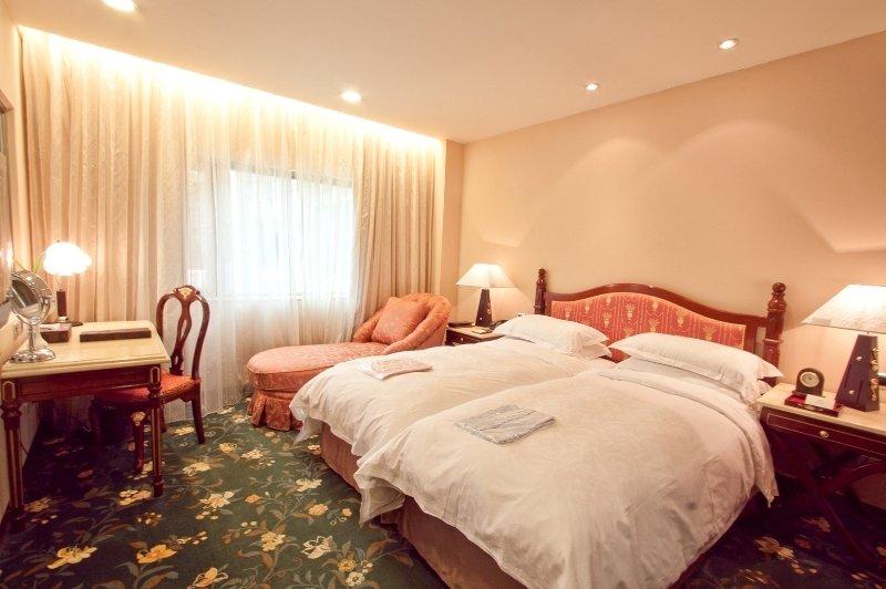 Royal Seasons Hotel Beitou Taipei Exterior foto