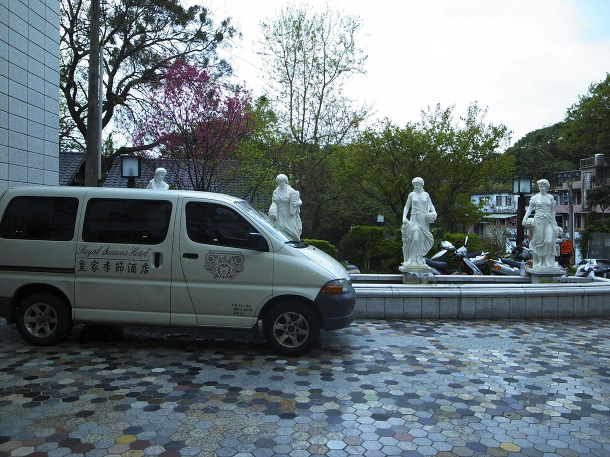 Royal Seasons Hotel Beitou Taipei Exterior foto