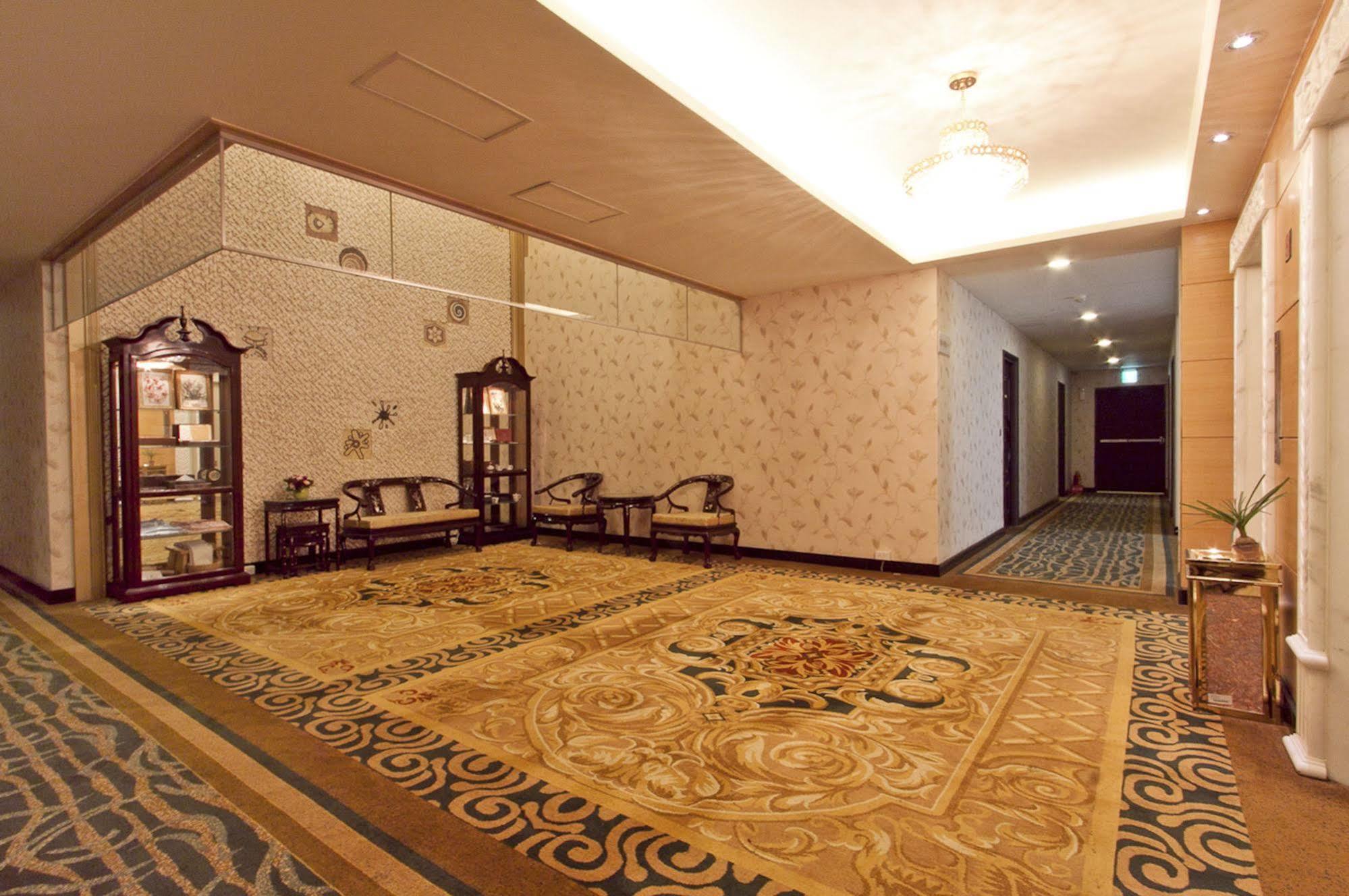 Royal Seasons Hotel Beitou Taipei Exterior foto