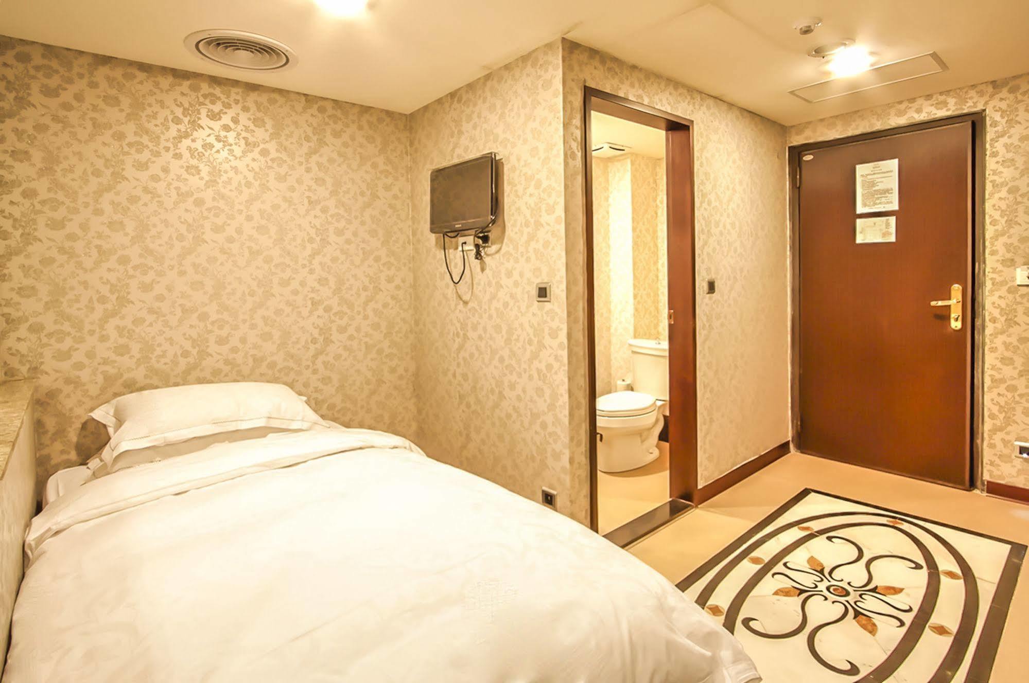 Royal Seasons Hotel Beitou Taipei Exterior foto
